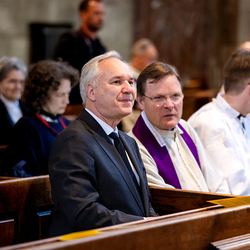 Stephansdom: Österreich nahm Abschied von Papst Franziskus / Erzdiözese Wien/ Schönlaub, Stephan Schönlaub Stephansdom: Österreich nahm Abschied von Papst Franziskus